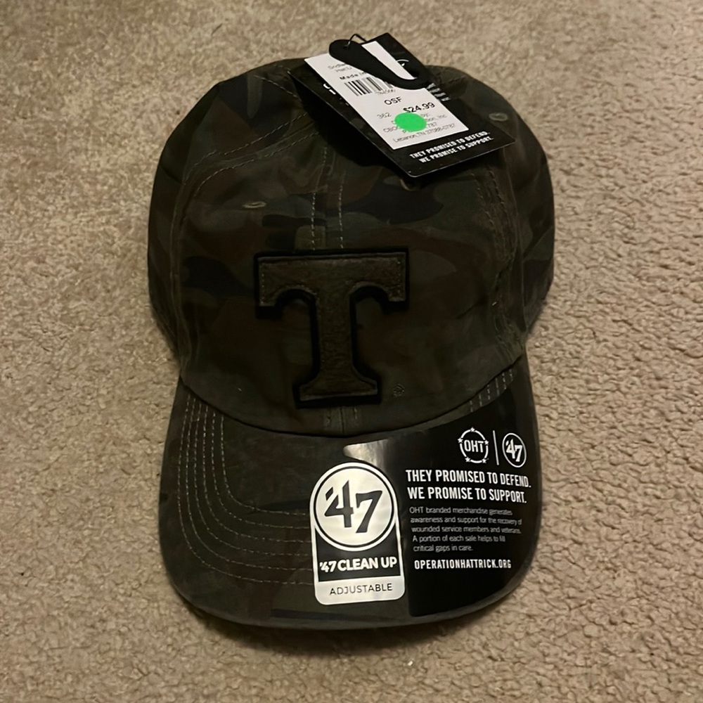 NWT Camo Tennessee Hat!